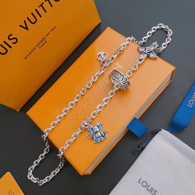 Louis Vuitton Necklaces